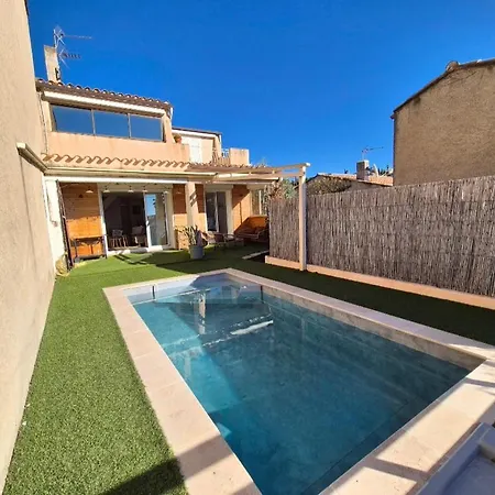 Дом отдыха Maison Piscine Et Vue